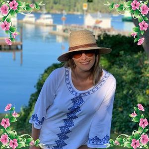 Meet your Posher, Christina